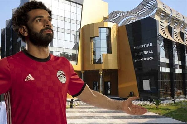 محمد صلاح لاعب منتخب مصر ونادي ليفربول الإنجليزي