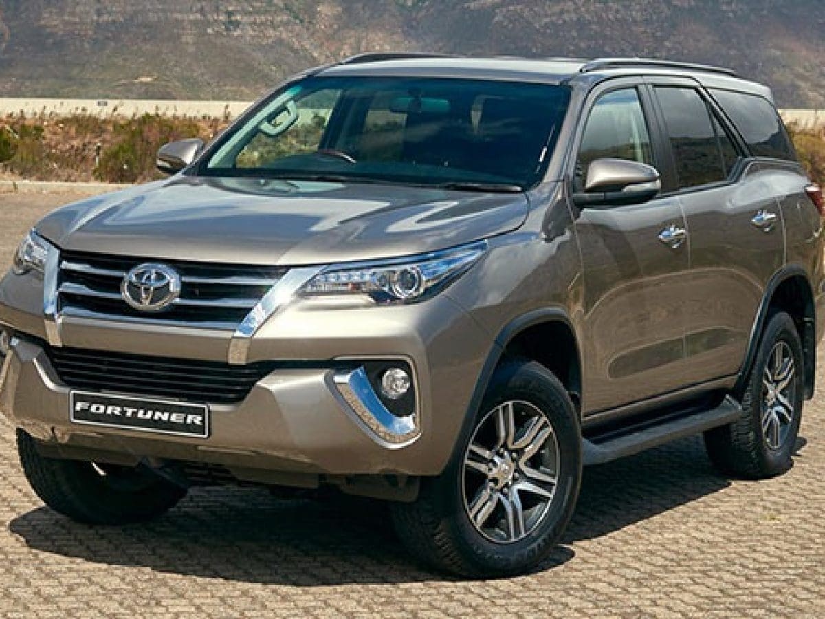 شاهد| شركة تويوتا تُزيح الستار عن فخر صناعتها الجديدة السيارة "فورتشنر Toyota fortuner 2021"
