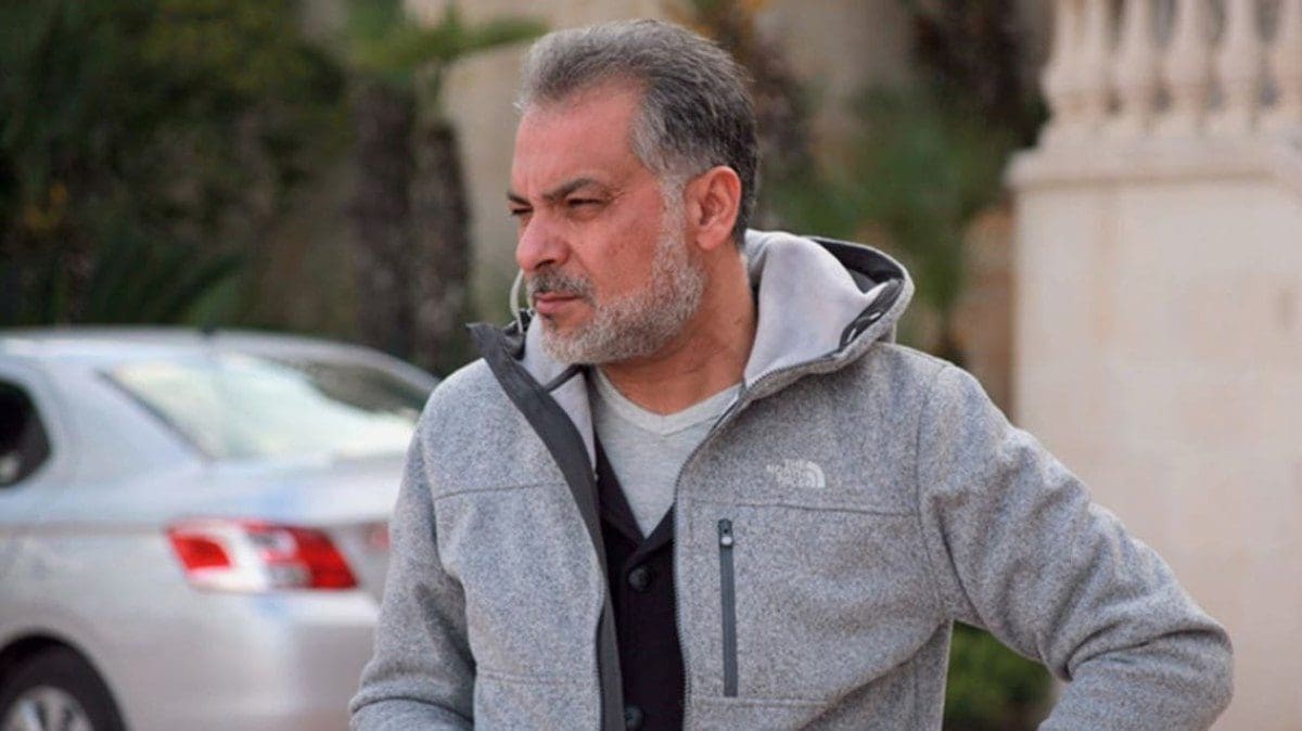 حاتم علي مخرج الروائع يترجل بشكل مفاجئ تاركًا بصمة فنية لن تُنسى